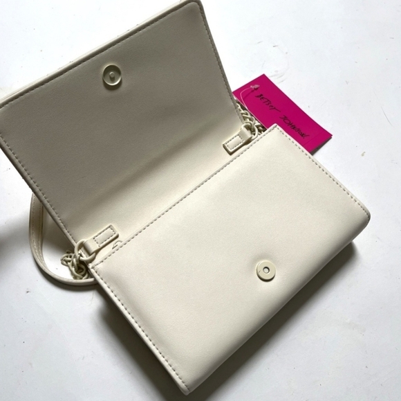 NEW Betsey Johnson Gummy Bear Crossbody Handbag - Picture 5 of 7